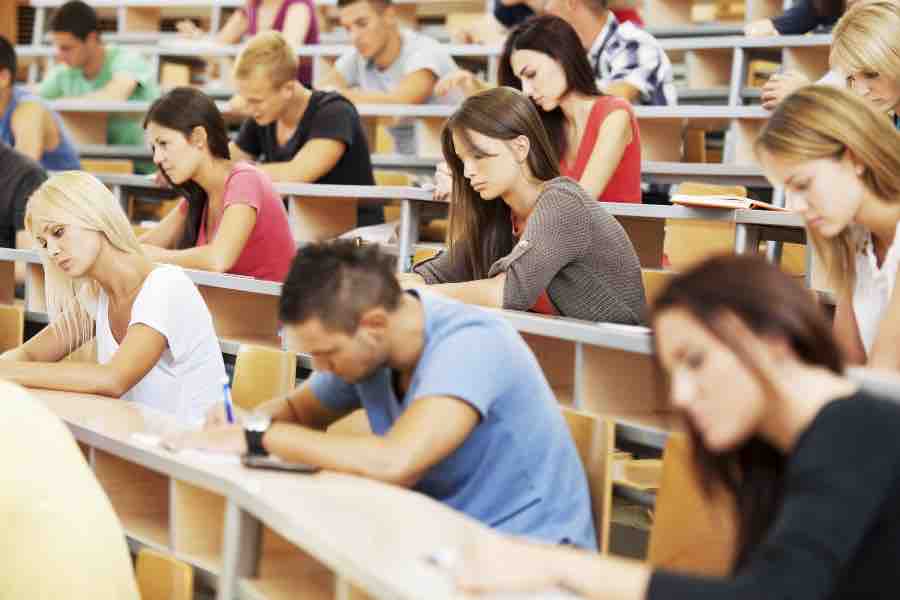 美国留学学费怎么算?留学一年费用大概是多少?(图3) 美国留学学费怎么算?留学一年费用大概是多少?(图3)