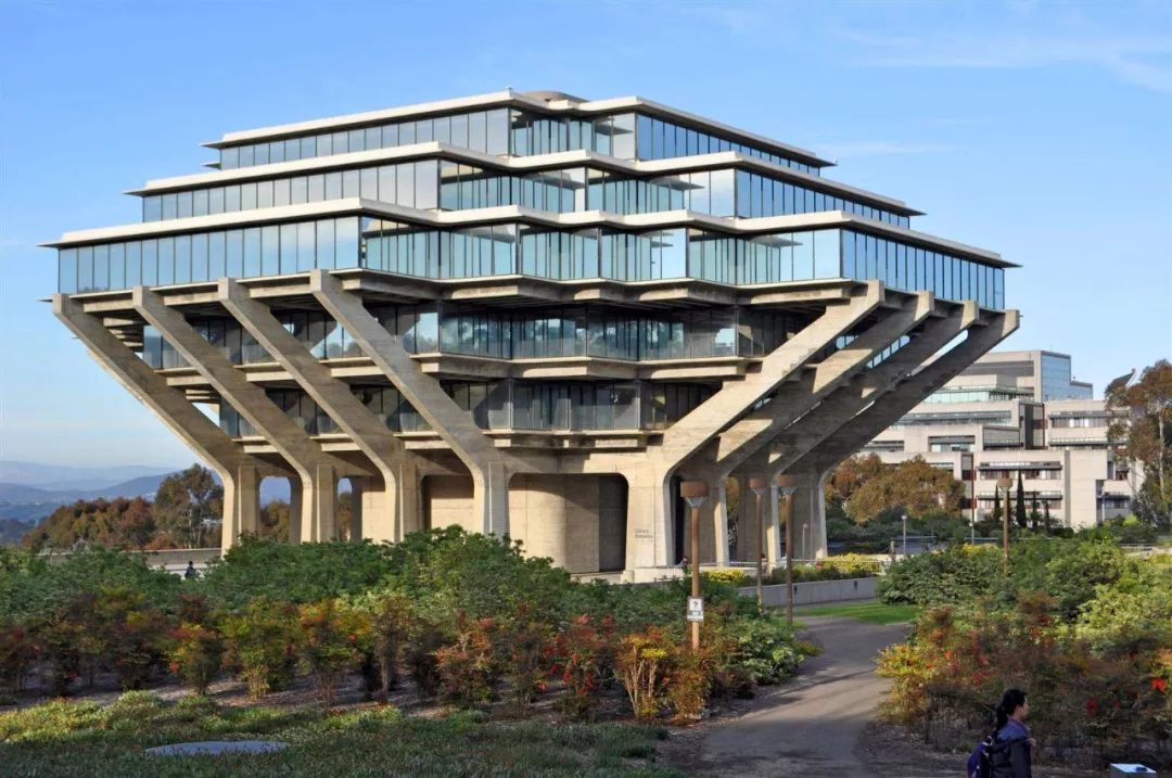 【每期一校】加州大学圣迭戈分校:海景度假村般的美国顶尖研究型大学(图1) 【每期一校】加州大学圣迭戈分校:海景度假村般的美国顶尖研究型大学(图1)